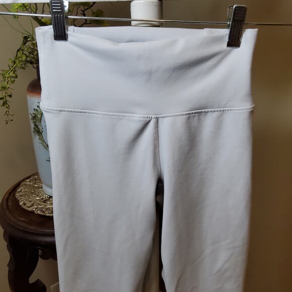 Fabletics Powerhold High Waisted leggings Color White Size XXS - Picture 3 of 11
